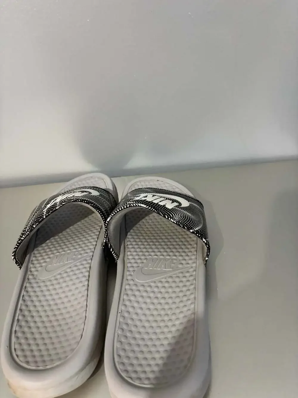 Nike Victori One Slide Sandals With Abstract Pattern 10
